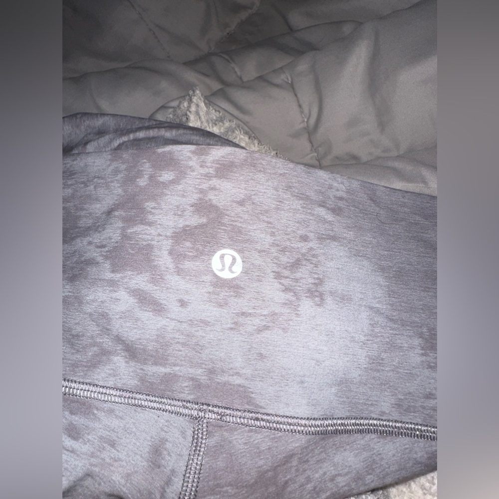 limited edition lululemon athletics align leggings size 6